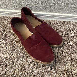 Maroon Toms